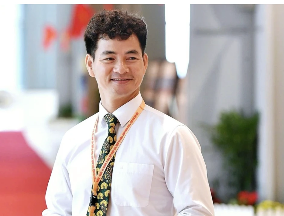 Cục trưởng Xuân Bắc dẫn đầu dàn sao Việt hào hứng chuẩn bị cho ngày toàn dân đi bỏ phiếu