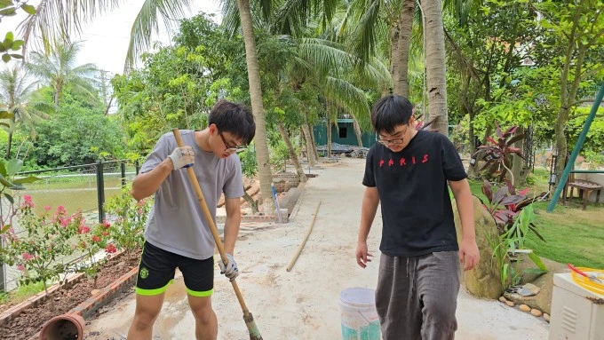 Cục trưởng Xuân Bắc vui thú điền viên ở nhà ngoại ô Cục trưởng Xuân Bắc vui thú điền viên ở nhà ngoại ô