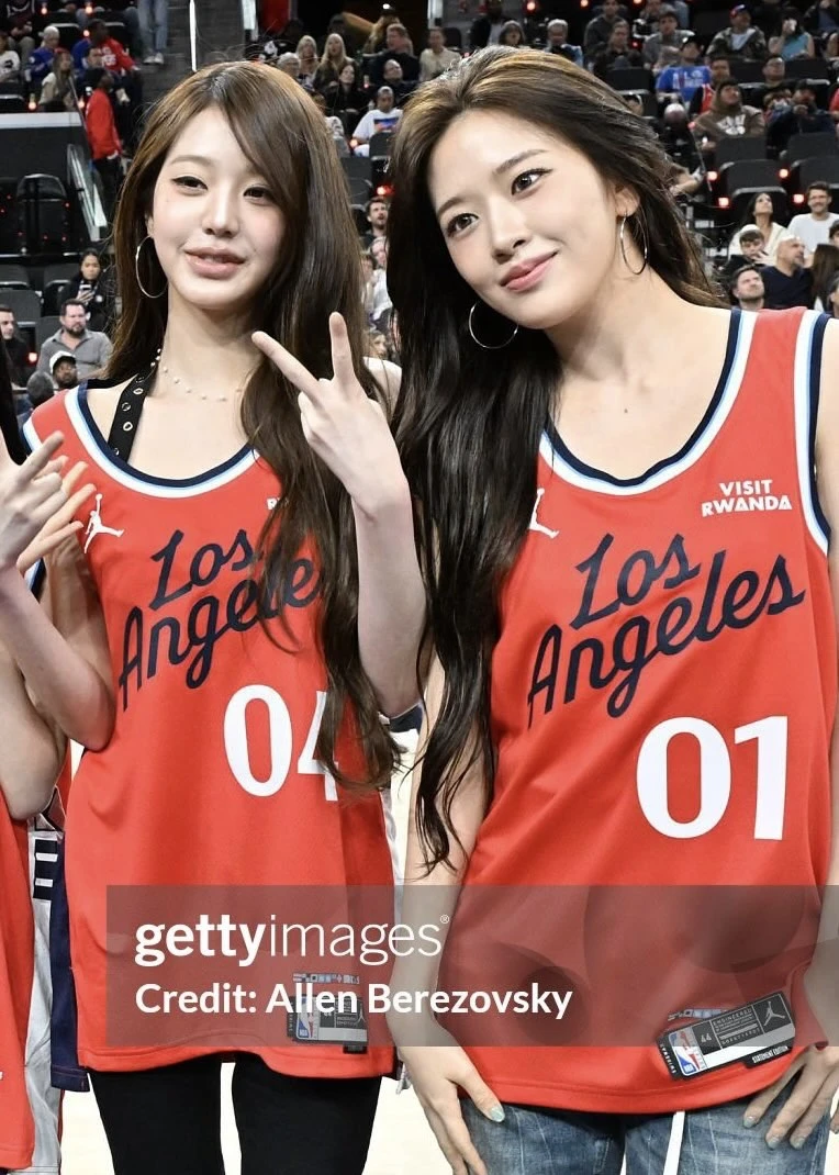 Cuối cùng cũng có ngày "công chúa Kpop" kém sắc, bị mỹ nhân cùng nhóm giật sạch spotlight