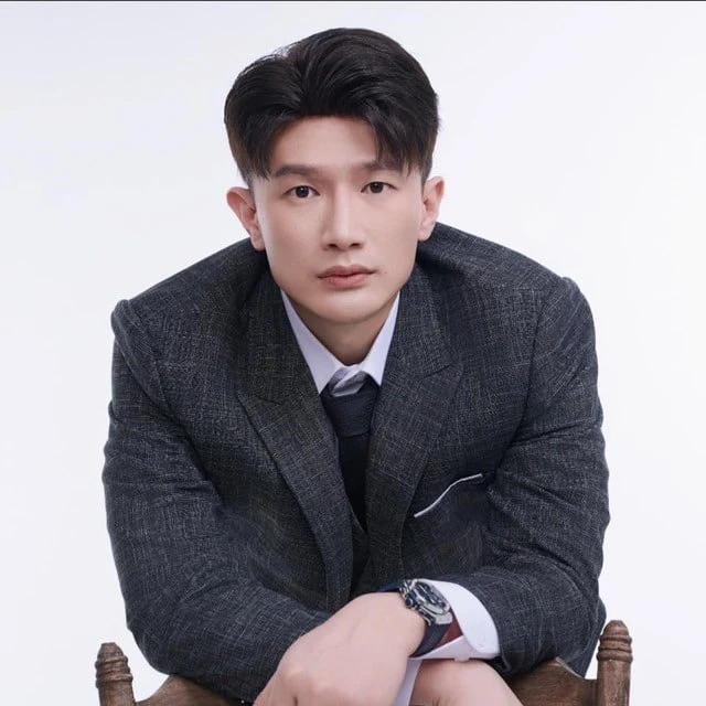 Dân mạng càng chê, Dược Sĩ Tiến càng làm