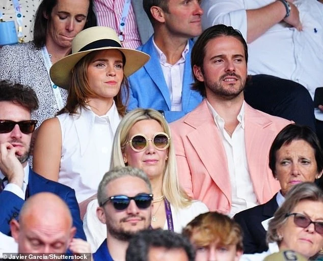 Dàn người yêu thuộc giới siêu giàu của Emma Watson