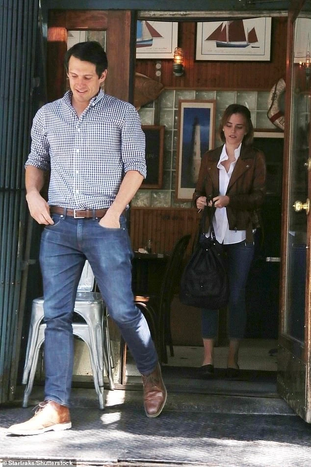 Dàn người yêu thuộc giới siêu giàu của Emma Watson