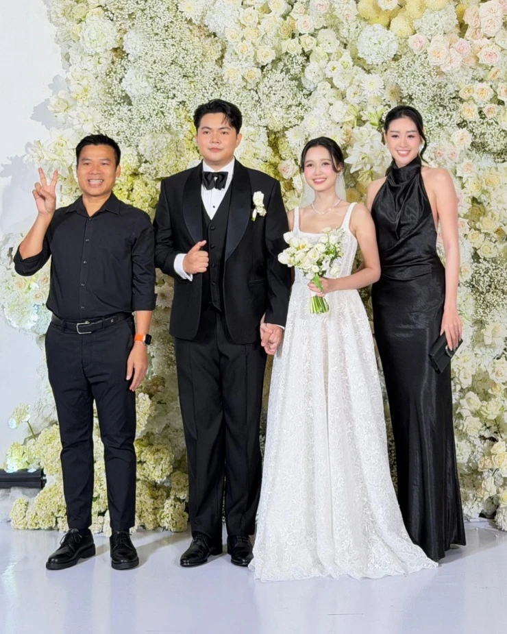 Dàn sao quy tụ trong đám cưới Nhung Gumiho Dàn sao quy tụ trong đám cưới Nhung Gumiho