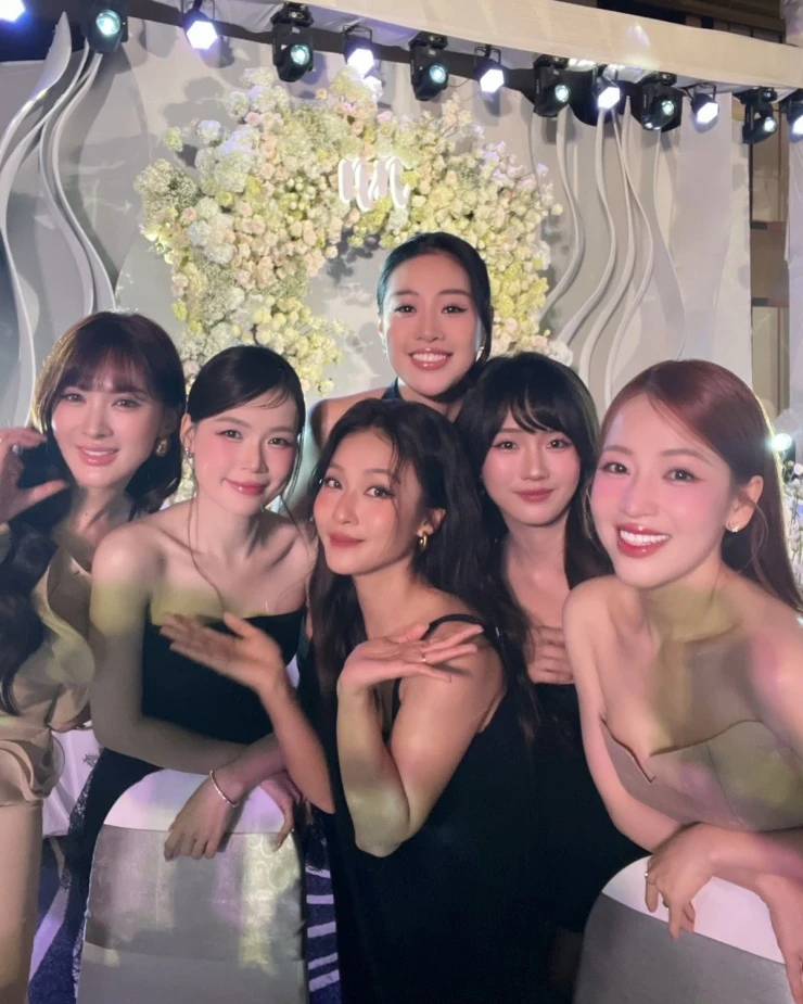 Dàn sao quy tụ trong đám cưới Nhung Gumiho Dàn sao quy tụ trong đám cưới Nhung Gumiho