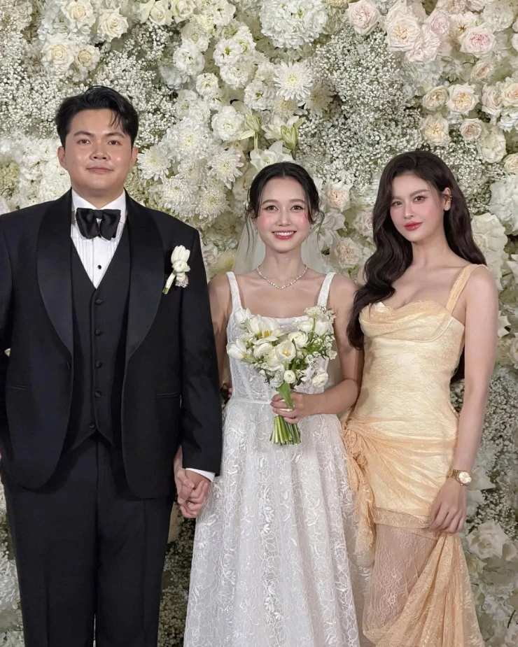 Dàn sao quy tụ trong đám cưới Nhung Gumiho Dàn sao quy tụ trong đám cưới Nhung Gumiho