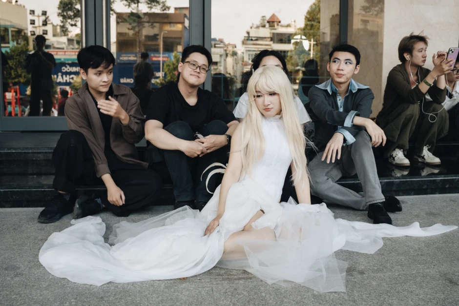 Đêm nhạc khiến Phùng Khánh Linh không dám tin vào mắt mình Đêm nhạc khiến Phùng Khánh Linh không dám tin vào mắt mình