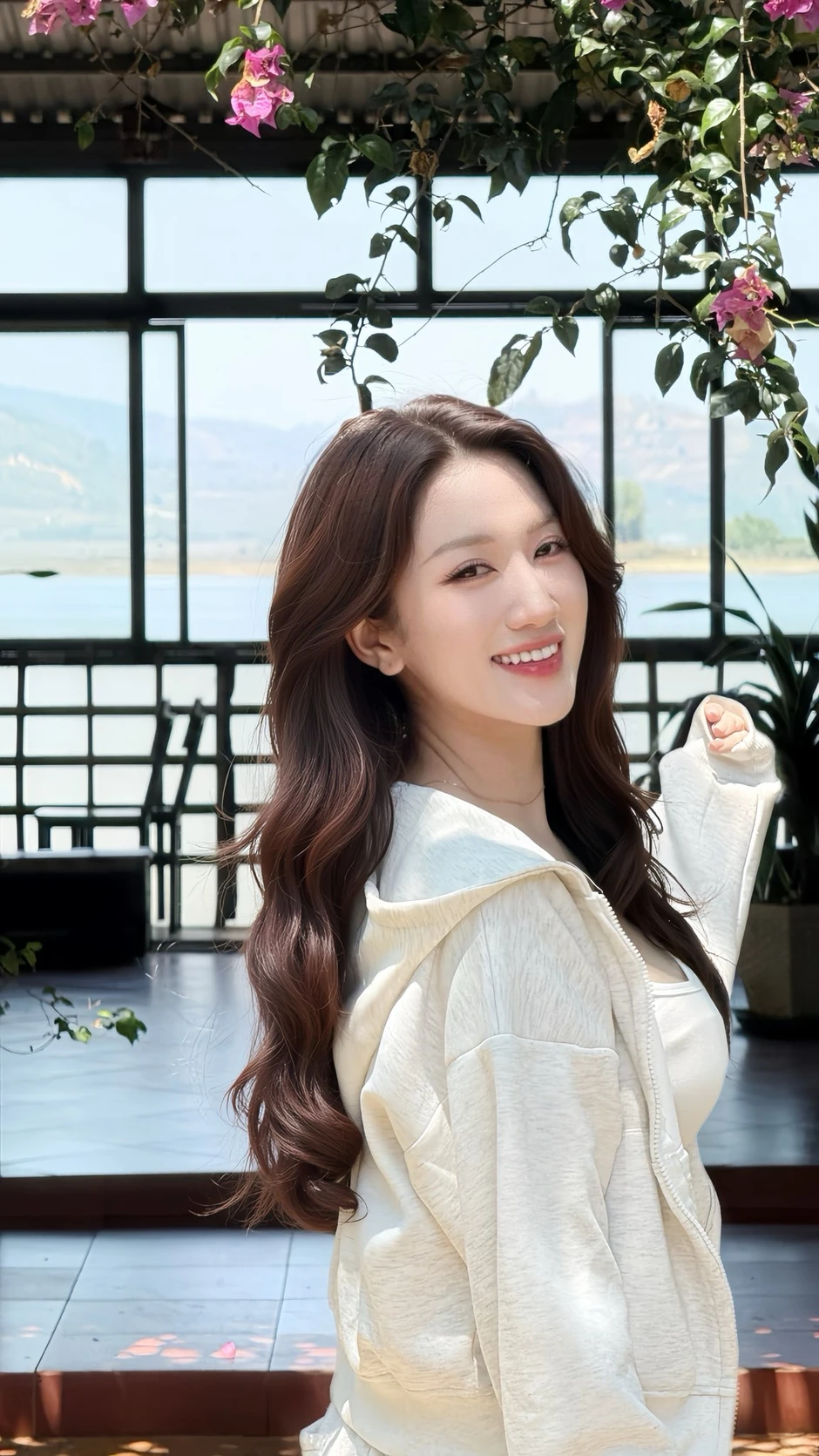 Đi tác nghiệp nhưng vẫn "hút hồn" người xem, MC Linh Nắng lại "ghi điểm" tuyệt đối với bộ ảnh mới Đi tác nghiệp nhưng vẫn "hút hồn" người xem, MC Linh Nắng lại "ghi điểm" tuyệt đối với bộ ảnh mới