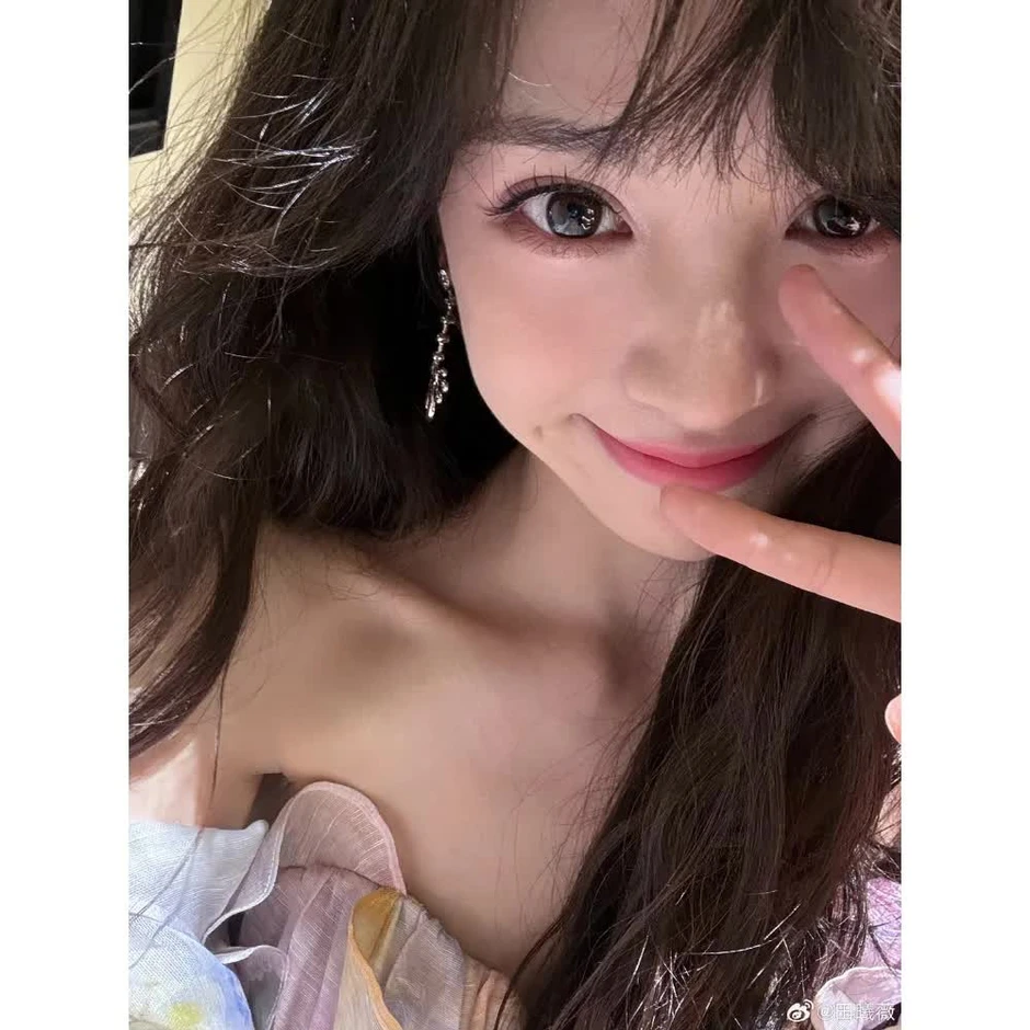 Điền Hi Vi dùng nhan sắc vạn người mê để hồi sinh sự nghiệp