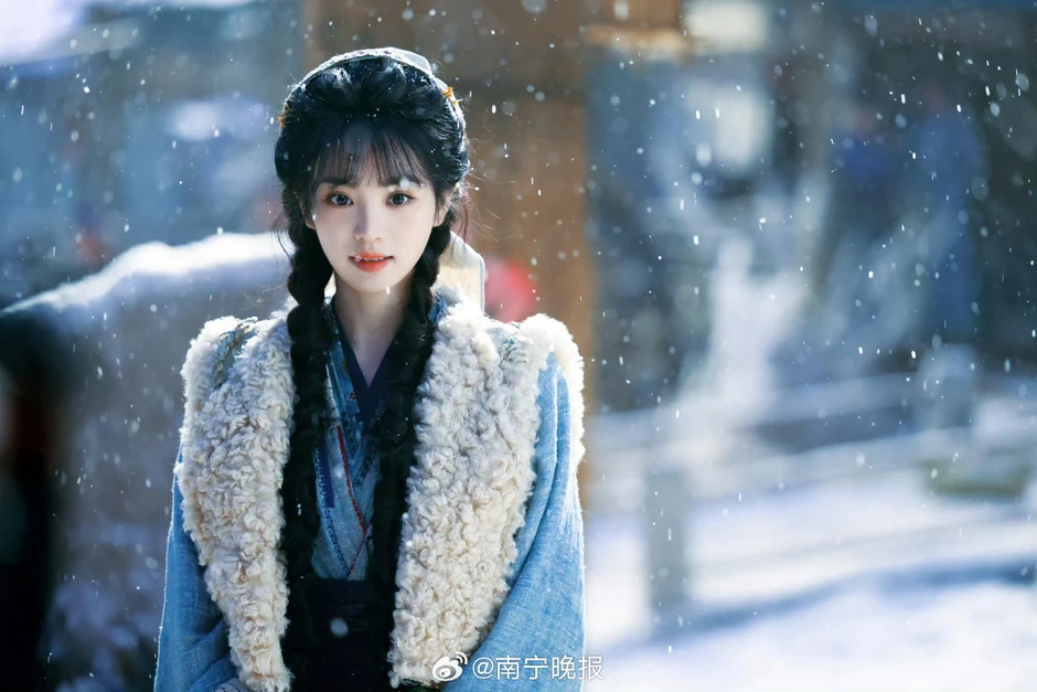 Điền Hi Vi như nữ thần tuyết trắng