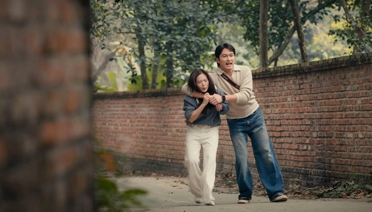 Diễn viên Đình Tú ở rể, chăm việc nhà và bị vợ Ngọc Huyền cấm thả tim gái xinh Diễn viên Đình Tú ở rể, chăm việc nhà và bị vợ Ngọc Huyền cấm thả tim gái xinh