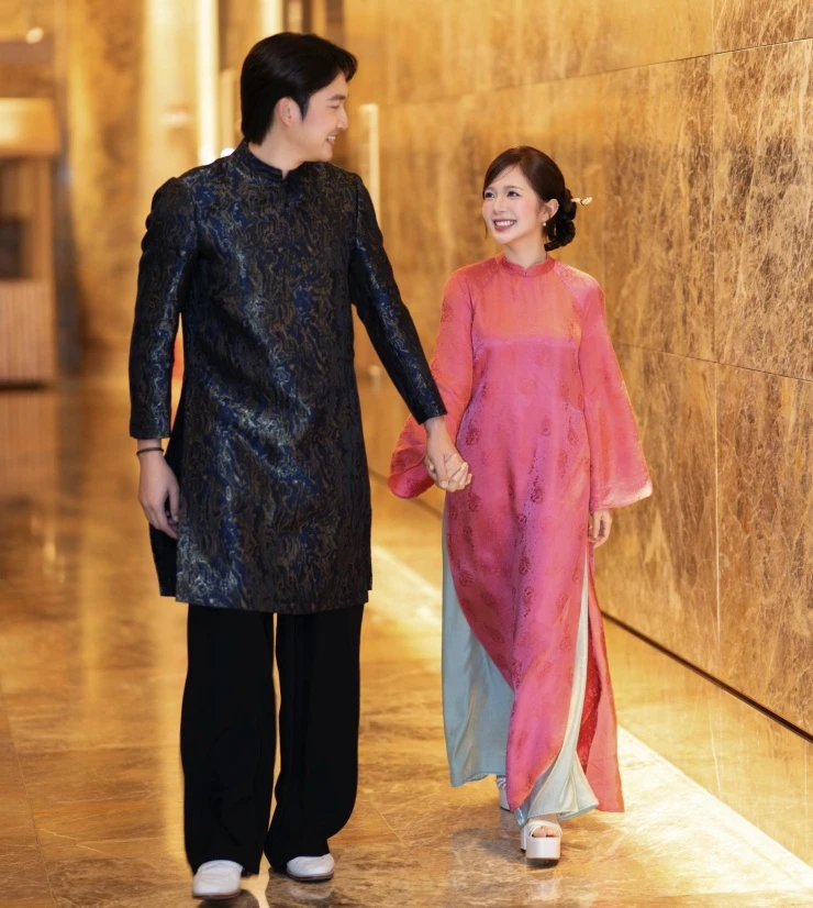 Diễn viên Đình Tú ở rể, chăm việc nhà và bị vợ Ngọc Huyền cấm thả tim gái xinh Diễn viên Đình Tú ở rể, chăm việc nhà và bị vợ Ngọc Huyền cấm thả tim gái xinh