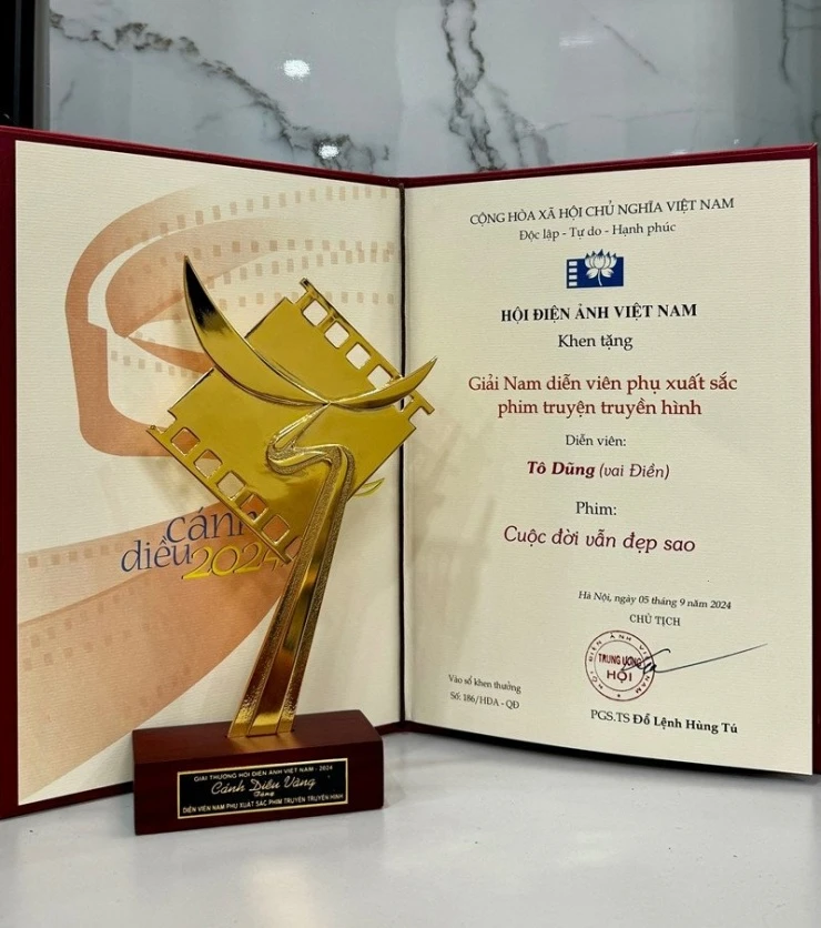 Diễn viên Tô Dũng: Từ mê hát, ham chơi đến gương mặt vàng trên VTV Diễn viên Tô Dũng: Từ mê hát, ham chơi đến gương mặt vàng trên VTV