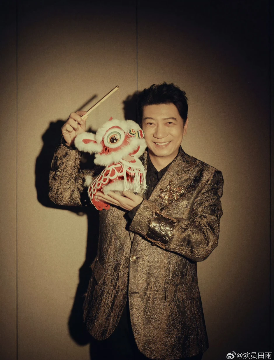 Điền Vũ diễn đỉnh đến mức 30.000 giáo viên dùng lời thoại dạy học