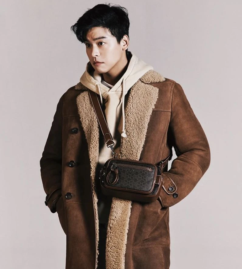 Dispatch vạch trần nam thần từng đóng Cười Lên Dong Hae lừa đảo 705 triệu đồng