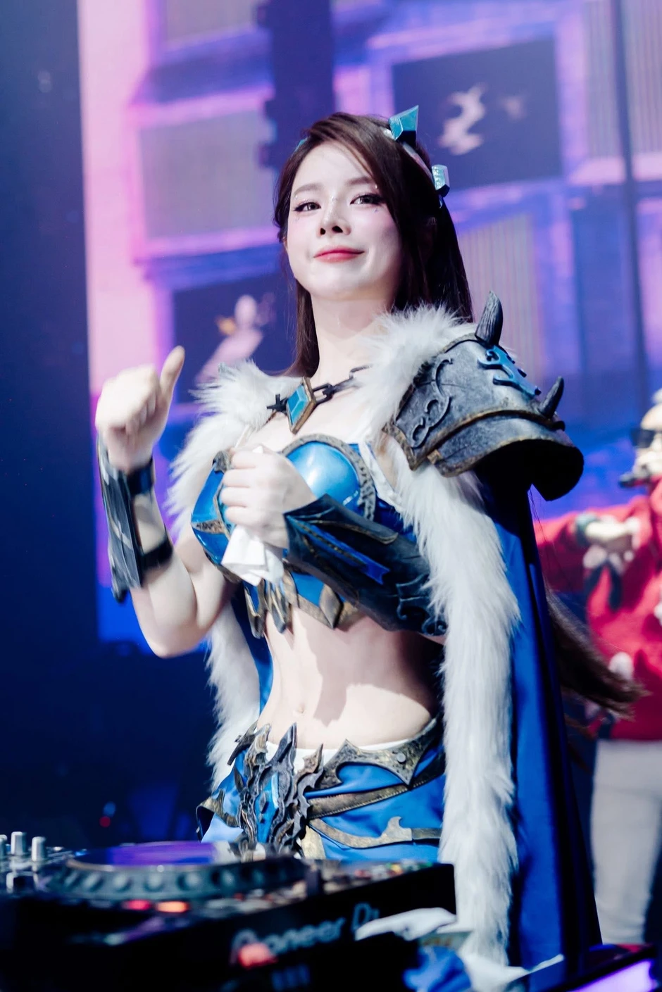 DJ Mie lại tung "skin", vừa xuất hiện đã khiến fan gục ngã DJ Mie lại tung "skin", vừa xuất hiện đã khiến fan gục ngã