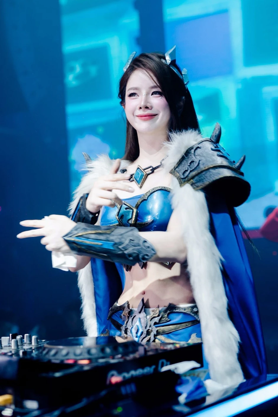 DJ Mie lại tung "skin", vừa xuất hiện đã khiến fan gục ngã DJ Mie lại tung "skin", vừa xuất hiện đã khiến fan gục ngã