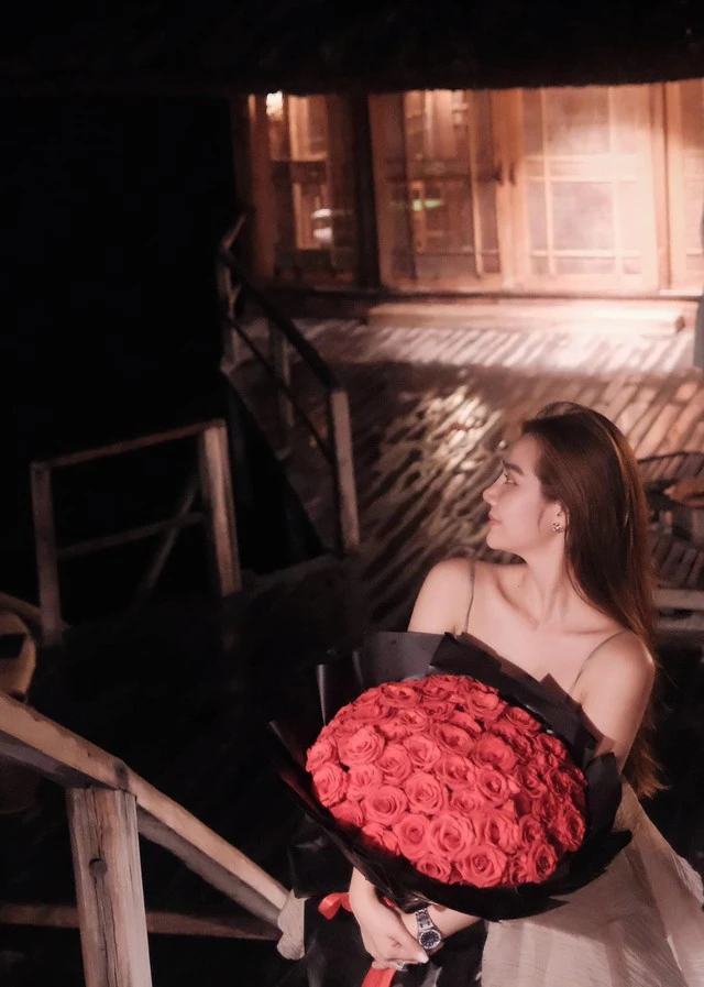 Đời thực làm mẹ đơn thân trong bình dị của nữ diễn viên vũ trụ VFC nổi tiếng phim giờ vàng