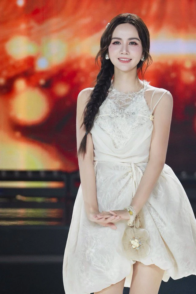 Đời thực làm mẹ đơn thân trong bình dị của nữ diễn viên vũ trụ VFC nổi tiếng phim giờ vàng