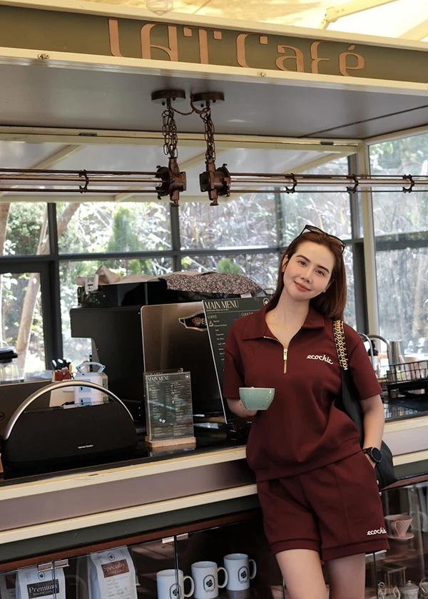 Đời thực làm mẹ đơn thân trong bình dị của nữ diễn viên vũ trụ VFC nổi tiếng phim giờ vàng