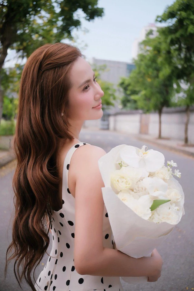 Đời thực làm mẹ đơn thân trong bình dị của nữ diễn viên vũ trụ VFC nổi tiếng phim giờ vàng