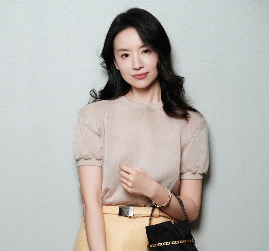 Đổng Khiết giờ trông như yêu tinh