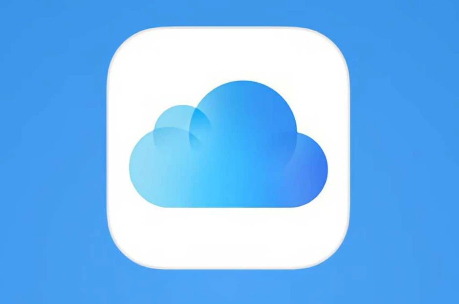Dùng iCloud để định vị bạn gái, nam thanh niên ập vào phòng thì chứng kiến cảnh tượng không thể ngờ