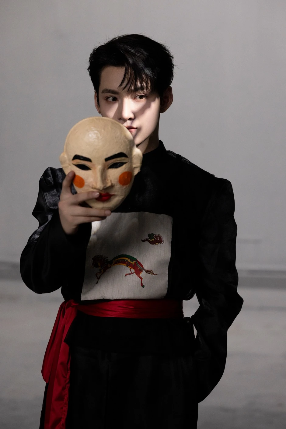 Dược sĩ Tiến hát được khen hay hơn Hùng Huỳnh, Quỳnh Anh Shyn tuyên bố gây chấn động