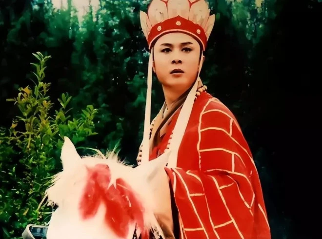 Đường Tăng đẹp trai nhất bỏ vai diễn vì 19.000 đồng, từ chối nữ vương vì người vợ “đũa lệch" Đường Tăng đẹp trai nhất bỏ vai diễn vì 19.000 đồng, từ chối nữ vương vì người vợ “đũa lệch"