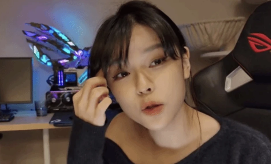 Nữ thần PUBG đối mặt với nội dung dung tục từ fan cuồng và nguy cơ inbox