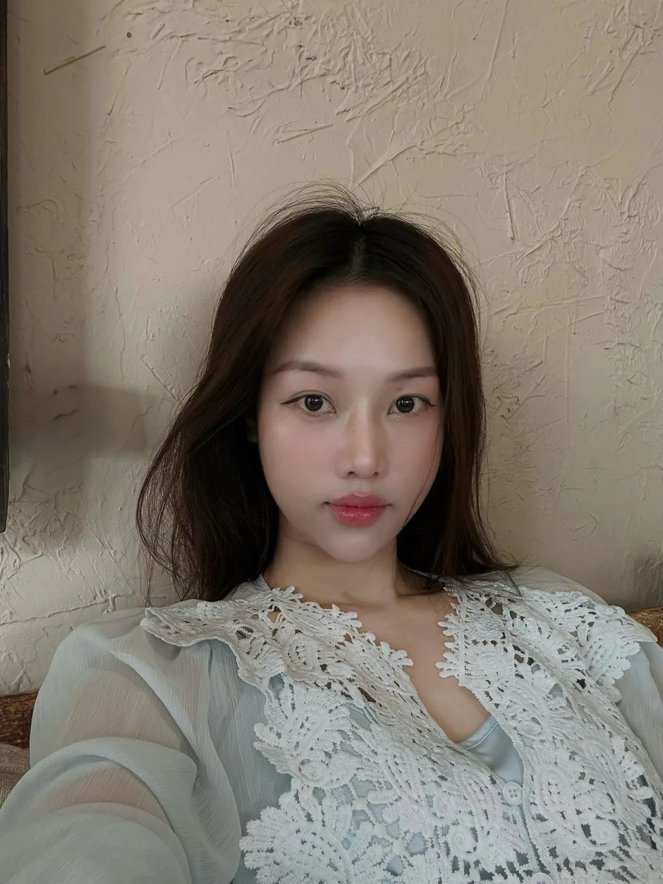 Gái xinh khẳng định không tập gym vẫn sở hữu body đẹp mê mẩn, dân tình "khăng khăng" là sản phẩm dao kéo Gái xinh khẳng định không tập gym vẫn sở hữu body đẹp mê mẩn, dân tình "khăng khăng" là sản phẩm dao kéo