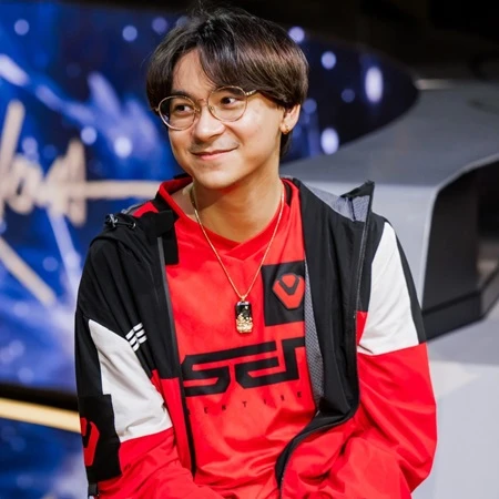 Game thủ lên tiếng về thông tin bị "cắm sừng" sau 6 năm yêu nhau, hiến tủy cho bạn gái chữa ung thư