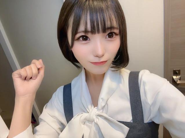 Tái xuất sau giải nghệ: Hot girl kể chuyện đời đầy cay đắng khiến fan ngỡ ngàng