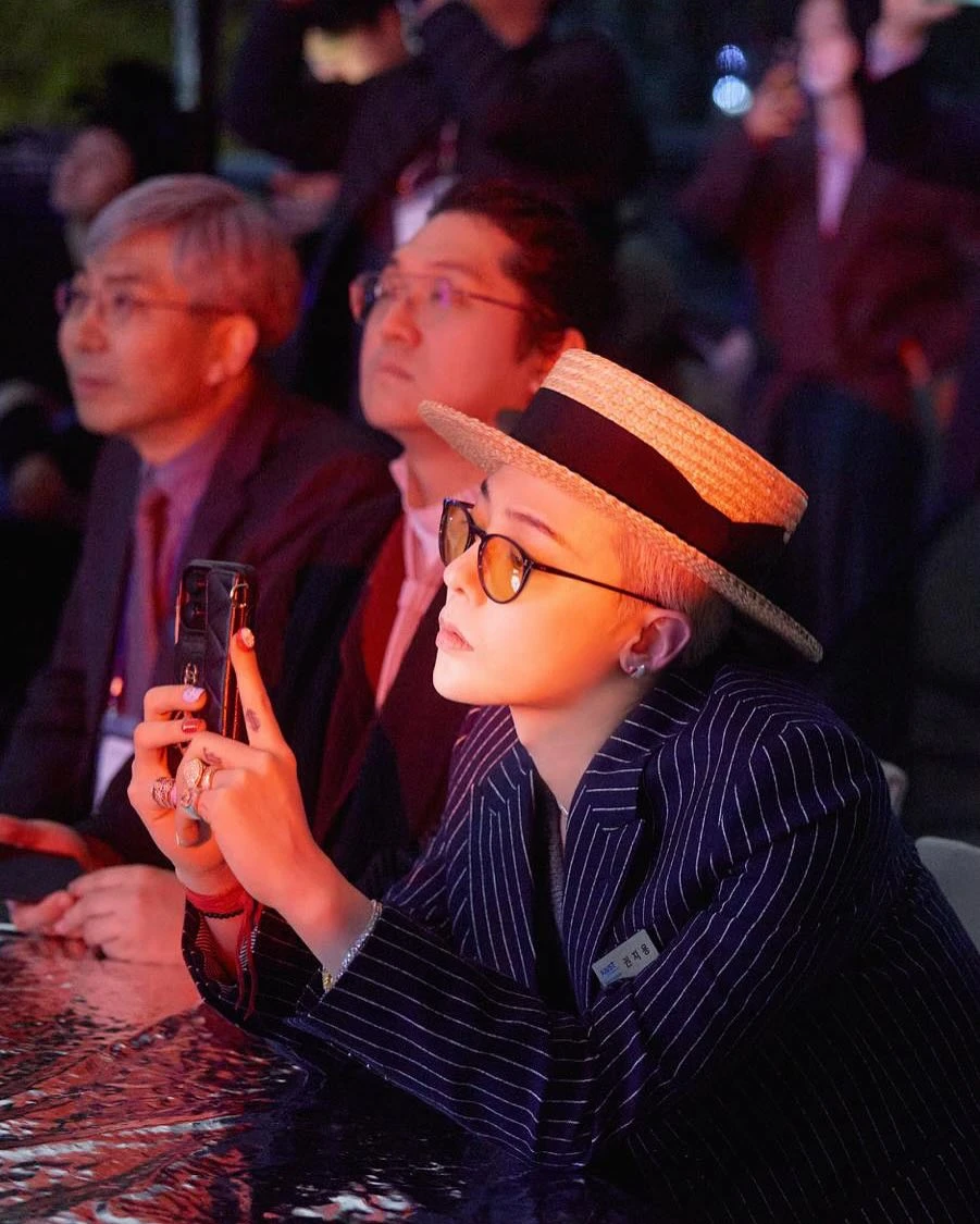 Giáo sư cơ khí kiếm 7118 tỷ đồng/năm: Sở hữu gần 200 bài hát và biểu diễn trước lãnh đạo 21 quốc gia