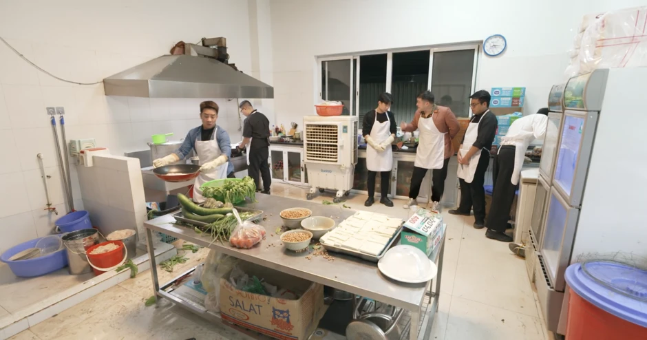 Giời Ơi! Mình Đi Đâu Thế? khép lại, vấn đề nào cũng dính chưởng