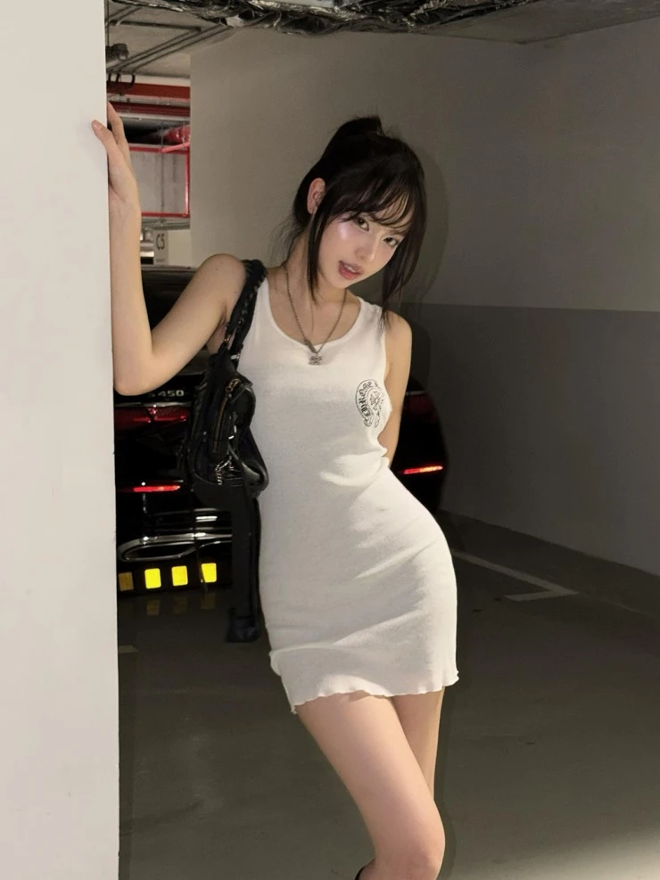 Thanh Thủy và Trịnh Thăng Bình cùng diện trang phục Thom Browne – Tin tức sao Việt