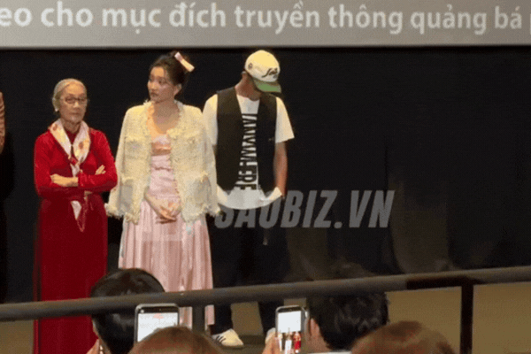 Doãn Quốc Đam thể hiện những động tác gây chú ý tại hậu trường