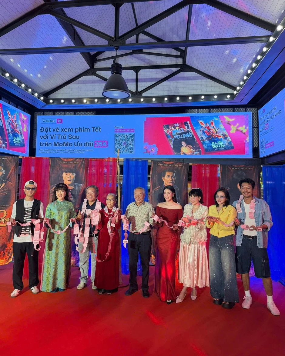 Doãn Quốc Đam thể hiện những động tác gây chú ý tại sự kiện