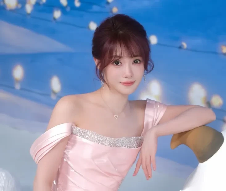 Hậu chia tay, tình trạng của nữ MC danh tiếng LPL khiến nhiều người lo ngại