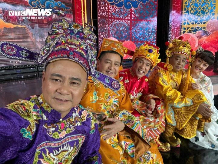 Hé lộ hình ảnh đầu tiên của Táo quân lên sóng cuối tháng 3 trên VTV Hé lộ hình ảnh đầu tiên của Táo quân lên sóng cuối tháng 3 trên VTV