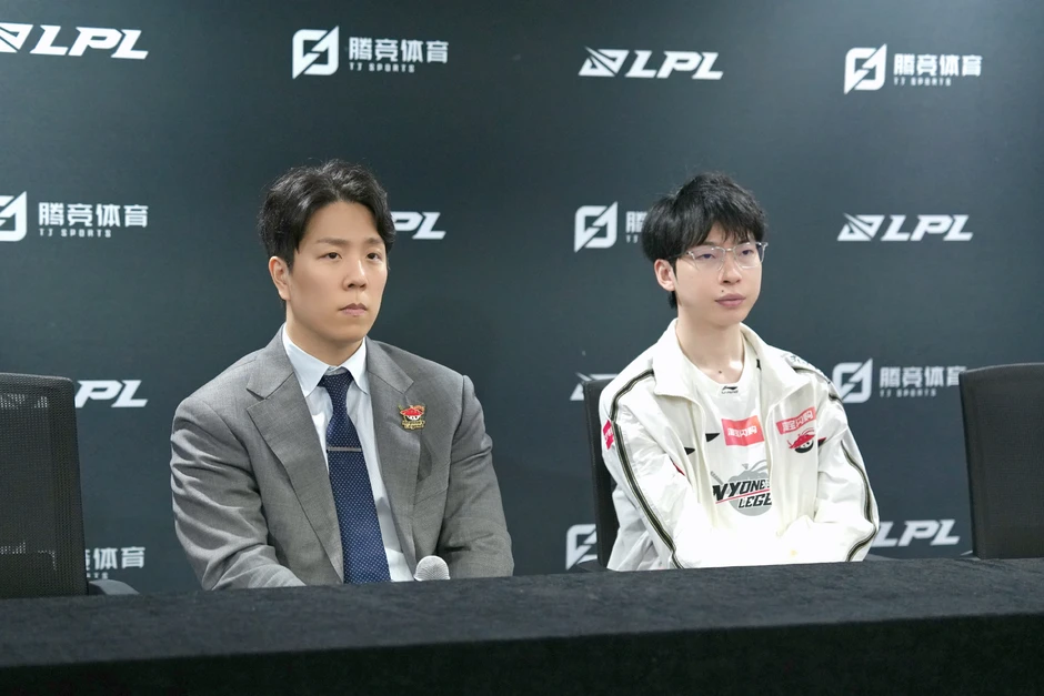 HLV kỳ cựu từ LCK đối mặt với nguy cơ sa thải ngay sau vòng mở màn