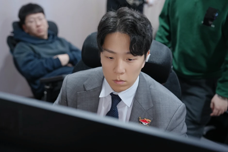 HLV danh tiếng LCK đối mặt nguy cơ mất việc ngay sau giải đầu mùa