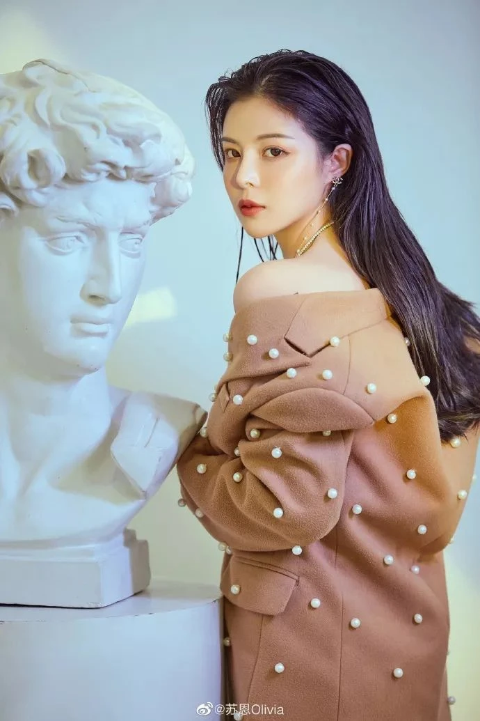 H.ớ h.ê.nh khi phát sóng, nữ streamer gặp "họa lớn", trả giá nặng nề