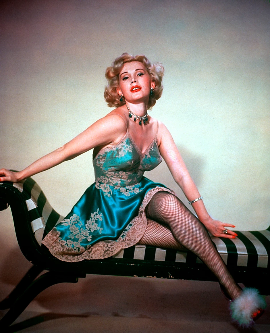 Hoa hậu huyền thoại ly hôn tận 9 lần: "Mỗi khi rời bỏ một người đàn ông, tôi đều giữ lại căn nhà của anh ta"