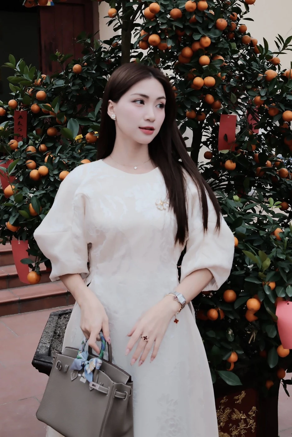 Hoà Minzy đã được cầu hôn?