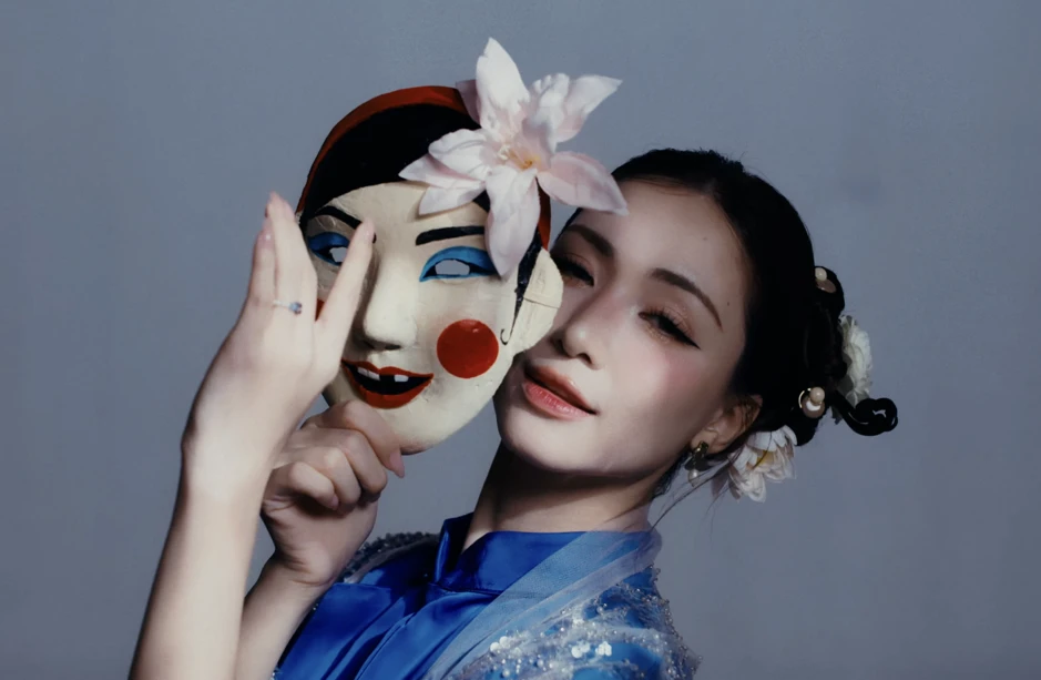 Hòa Minzy không cứu nổi MV nhận gần 4.000 dislike