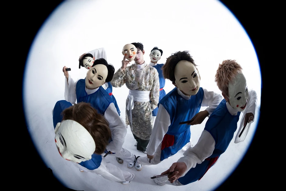 Hòa Minzy không cứu nổi MV nhận gần 4.000 dislike