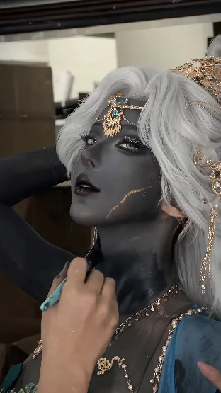 Hóa ra, các coser đã phải "hy sinh" vì nghệ thuật như thế này Hóa ra, các coser đã phải "hy sinh" vì nghệ thuật như thế này