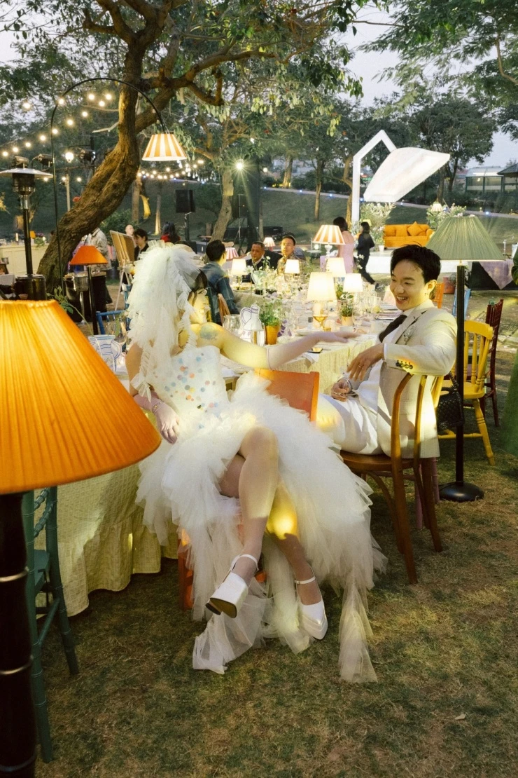 Hoàng Dũng hé lộ hình ảnh trong đám cưới bí mật ở Hà Nội