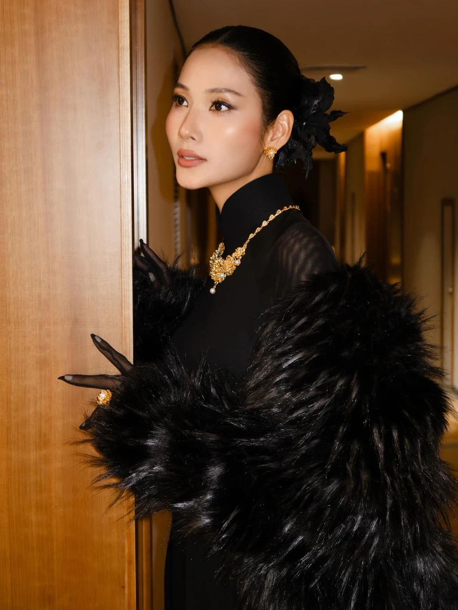 Hoàng Thuỳ làm lành với TyhD Thùy Dương sau 5 năm cạch mặt, chỉ 1 nhân vật mãi căng thẳng? Hoàng Thuỳ làm lành với TyhD Thùy Dương sau 5 năm cạch mặt, chỉ 1 nhân vật mãi căng thẳng?