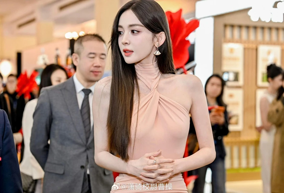 Hỏi khắp Trung Quốc ai dám tự nhận đẹp hơn Cổ Lực Na Trát